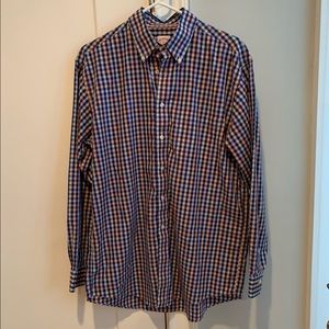 Brooks Brothers button down, like new! Size M
